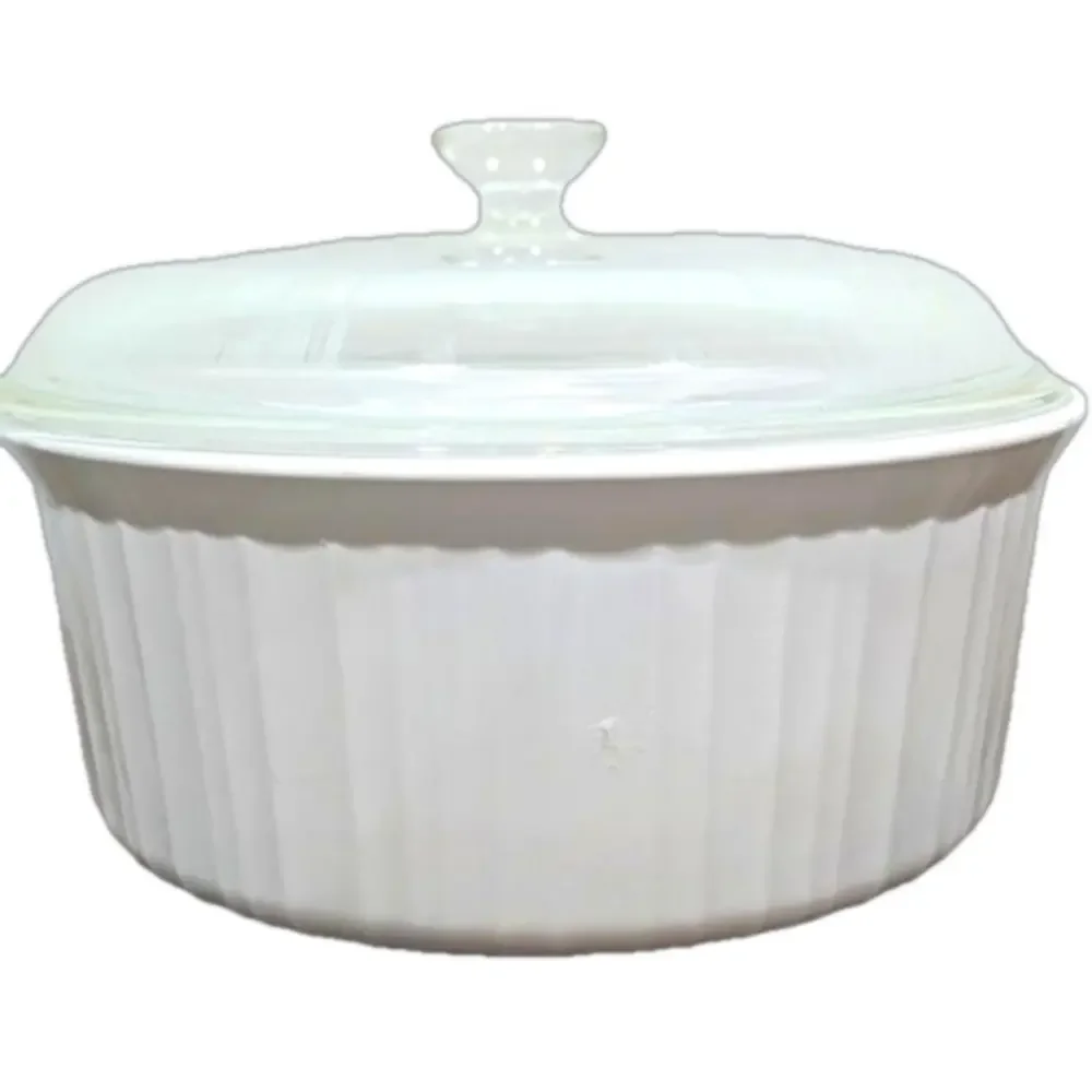 Corningware Vintage All White F-1-B 2.5 Quart Baking dish with Lid - Picture 1 of 6